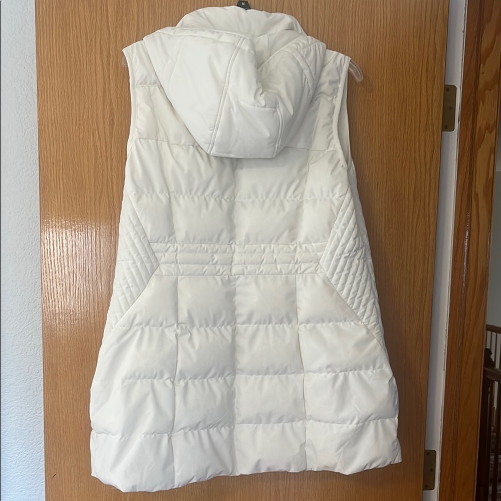Women's White LandsEnd Quilted Down Hooded Vest - Picture 2 of 4